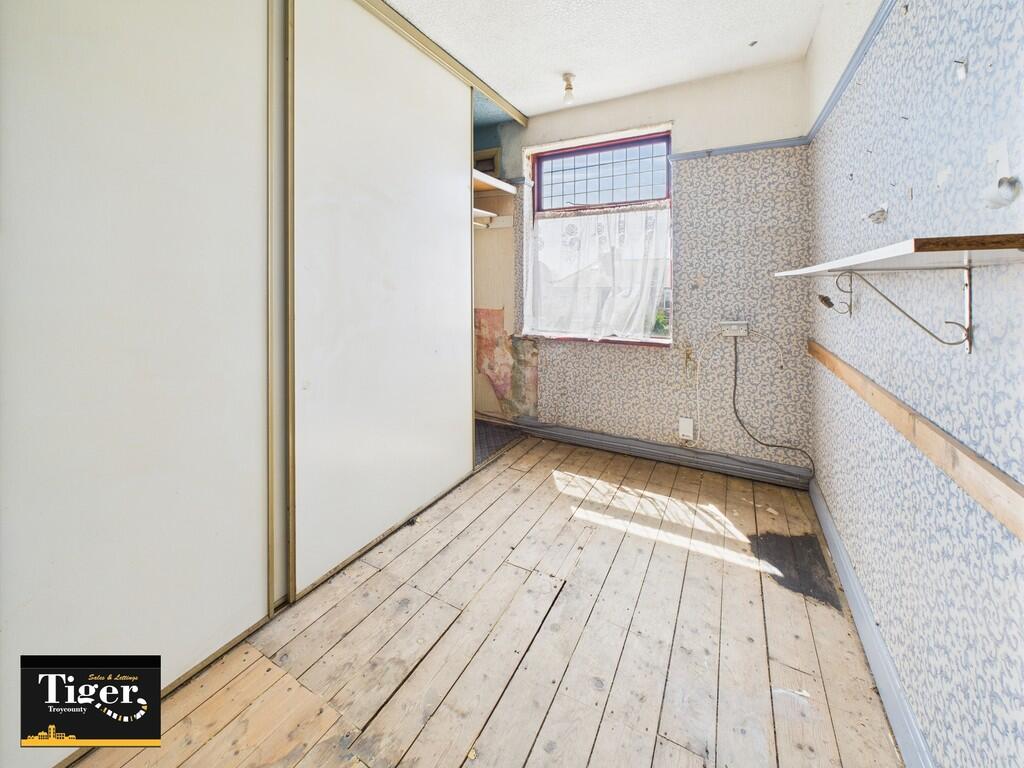 CAM02176G0-PR0632...