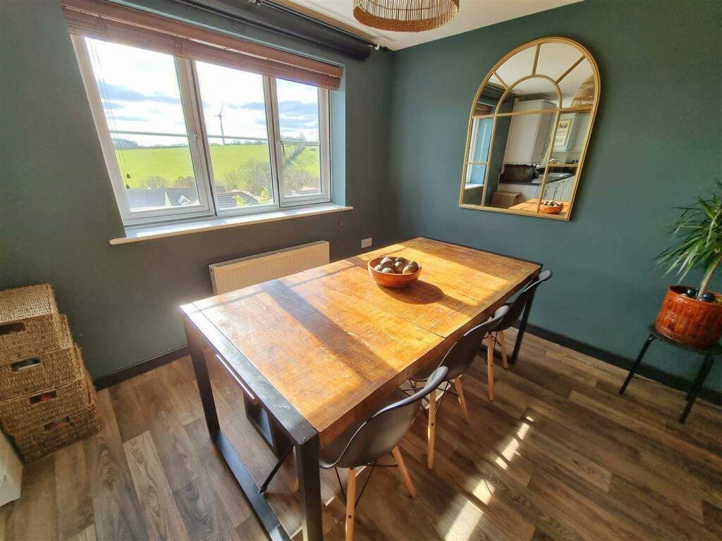 Dining Area.jpg