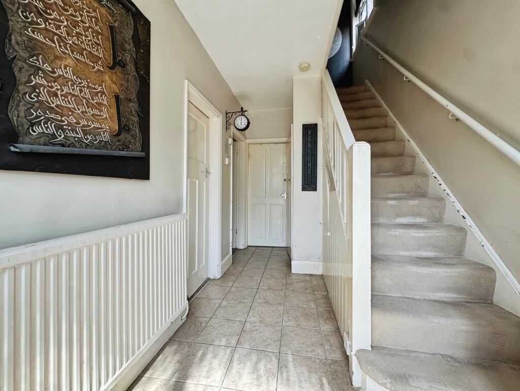 66, Crown Hills Avenue, LE5 4HE