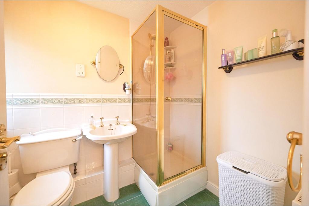 En-suite Shower Room