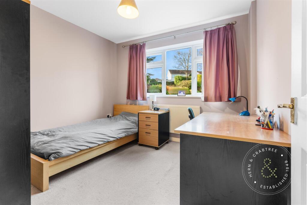 Dan Y Bryn Ave, Hern Crabtree (6).jpg