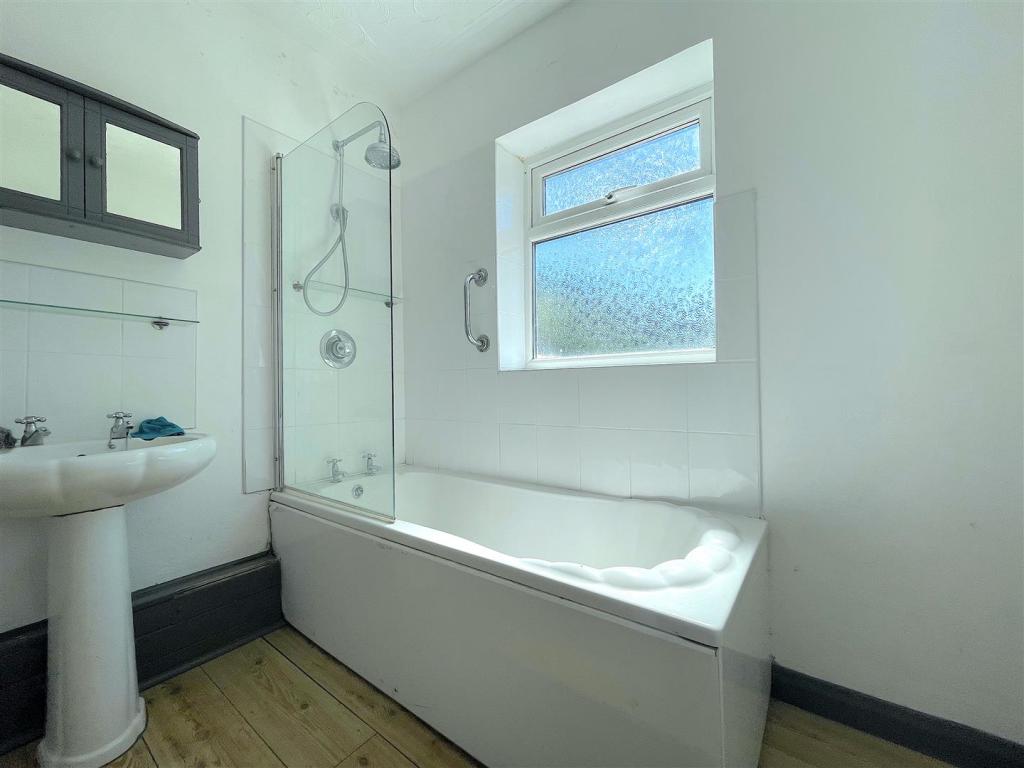 Bathroom (1).jpeg