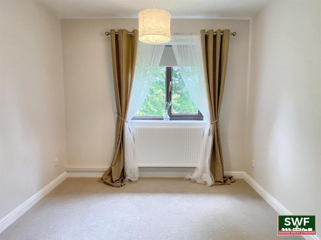 Bedroom.1.jpg