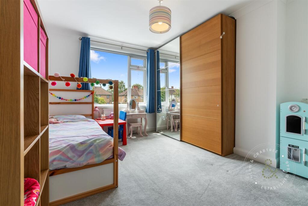 St Asaph Close, HernCrabtree (27).jpg