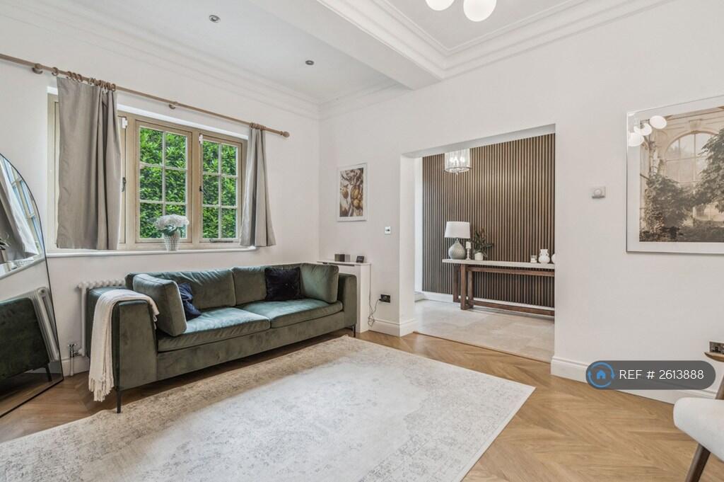 Ground Floor Hallway Reception Area