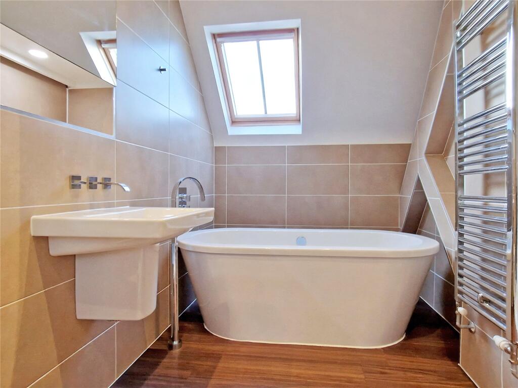 En-Suite Bathroom