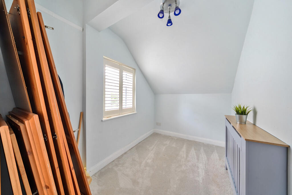 1298515-14-684976...