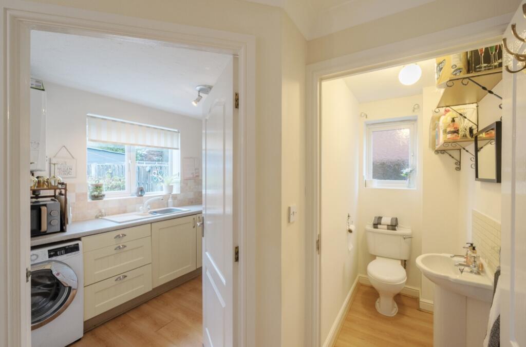 Downstairs Cloakroom 
