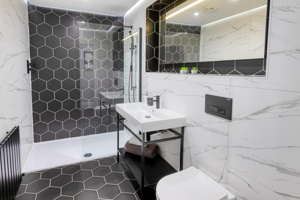 Bedroom Three En Suite