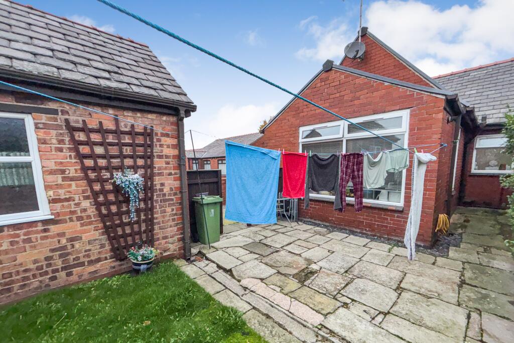 8 Walnut Avenue, Wigan WN1 3XE