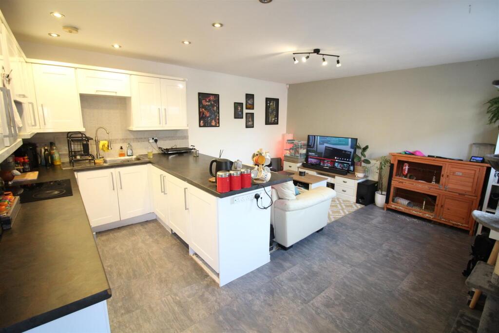 Kitchen/Diner/Living