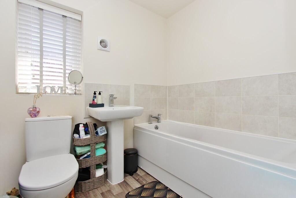 efed9535-f893-4de...