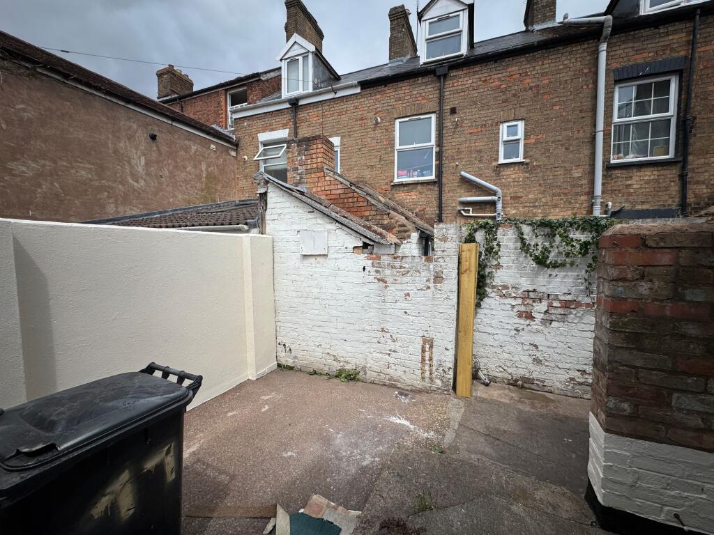 Enclosed courtyard