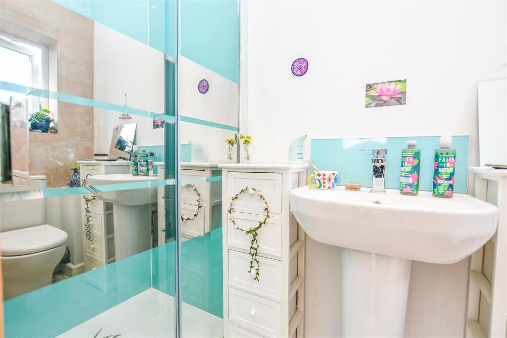 GF En-suite .jpg