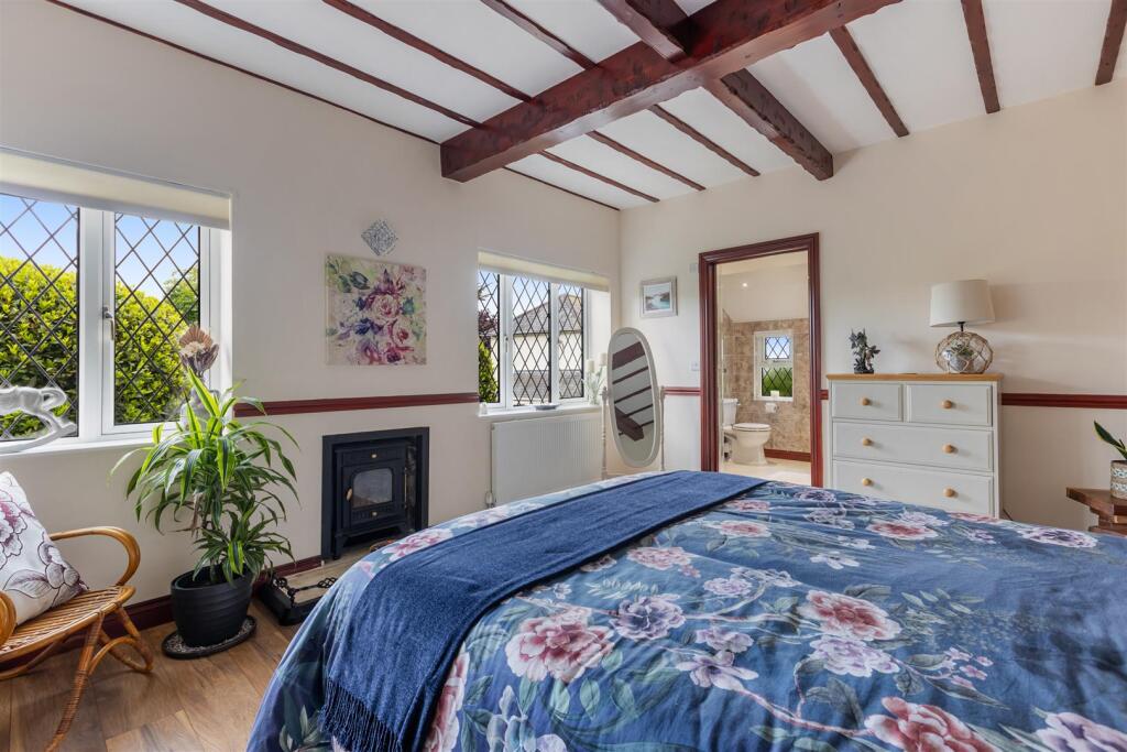 A21 - Brixham, Gramercy - 250528.jpg