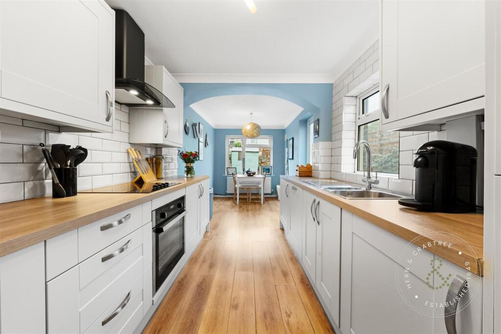 Treharris Street (8).jpg