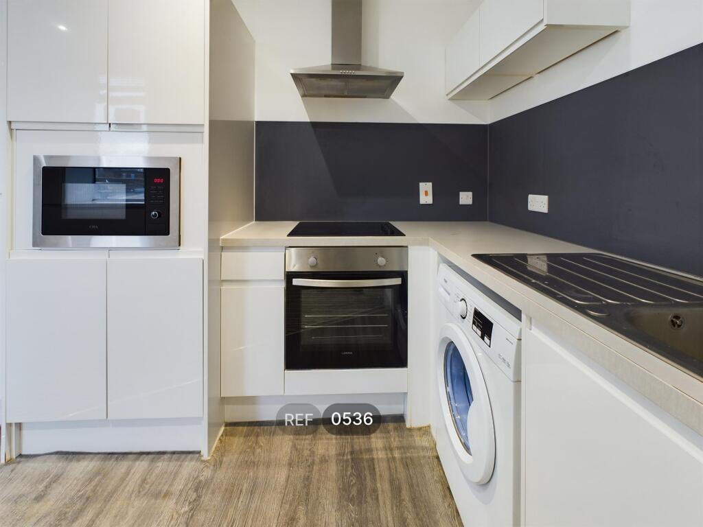 Kitchen &amp; Living area