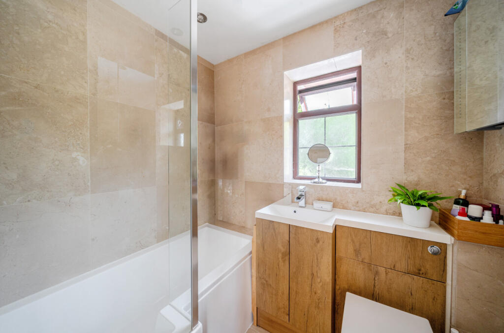 1314042-11-686d0f...