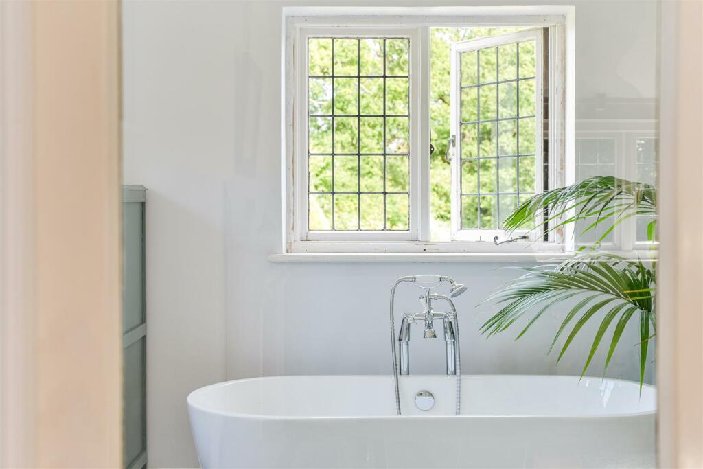 SWEET BRIAR (25).jpg