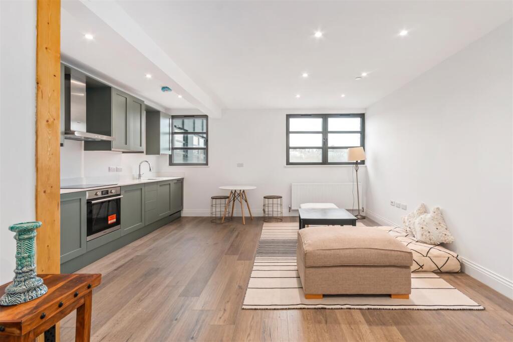 Open Plan Kitchen &amp; Living
