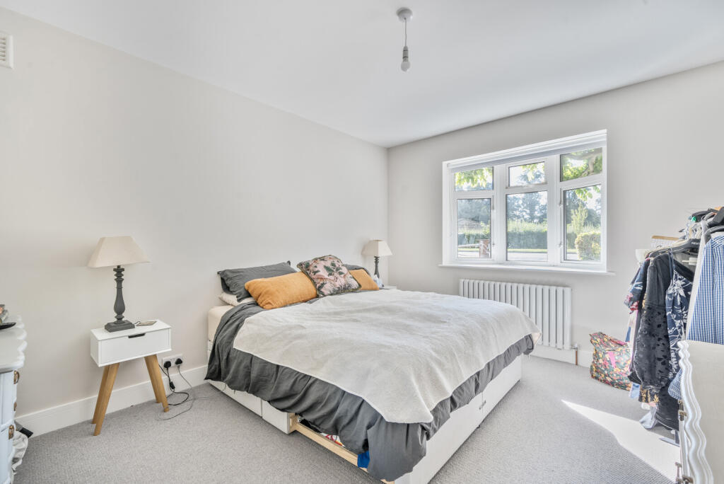 1350083-21-68c00b...