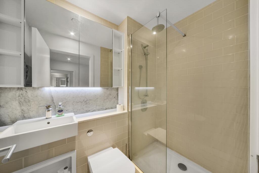 Elephant Park, Eleph