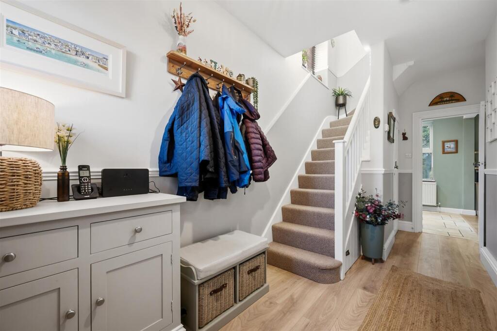 Saxton Mee 3 Undercliffe 0024.jpg