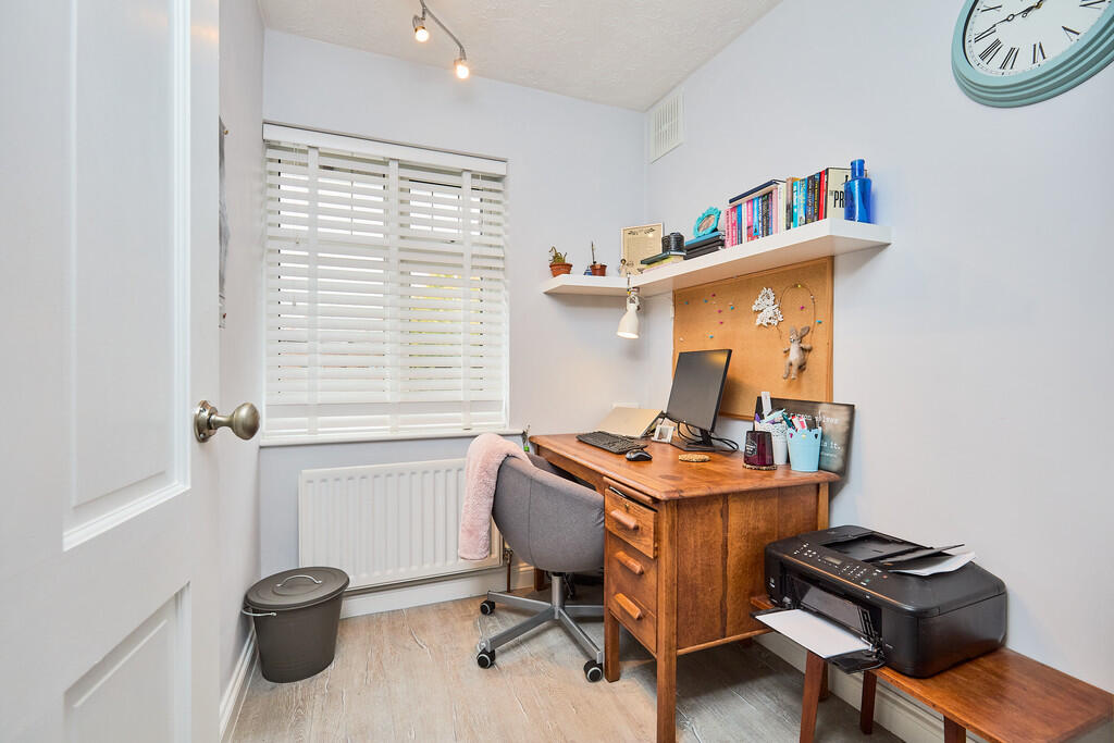 Edward Knight 202...