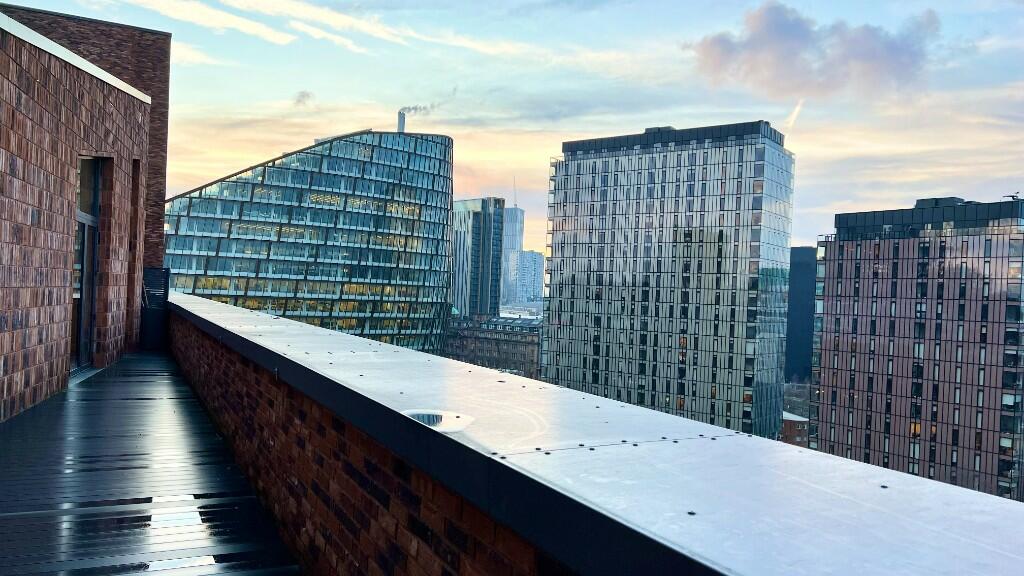 PRIVATE TERRACE