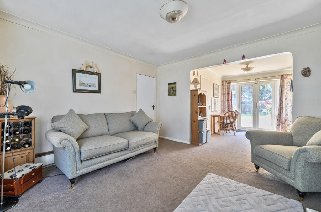 1312919-7-6853ebd...