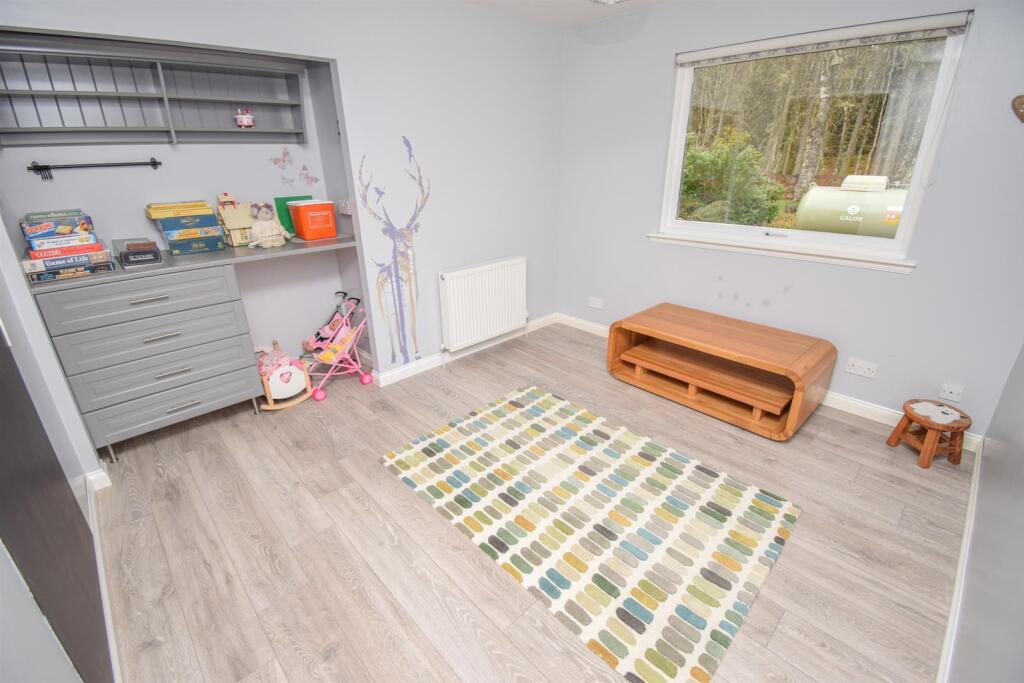 BEDROOM FIVE-PLAY ROOM (2)-2.jpg