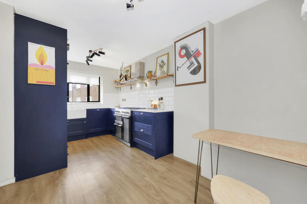 3 Bedroom Maisonette for Sale