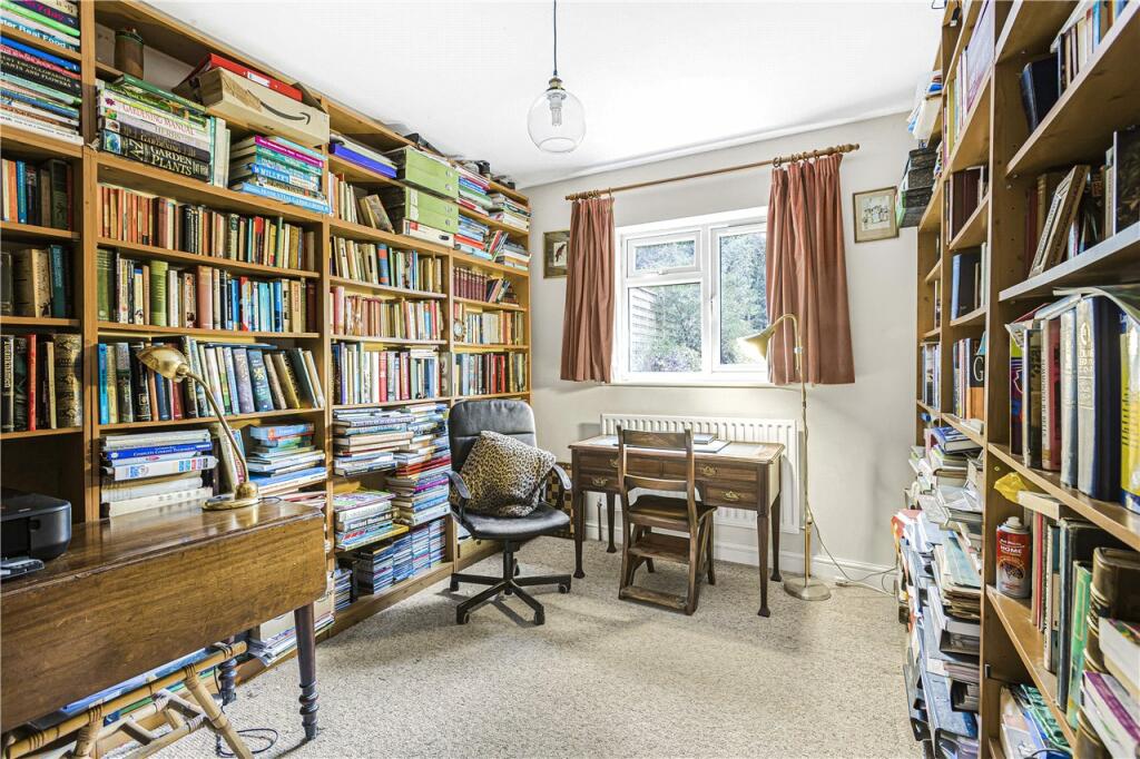 Bedroom/Study