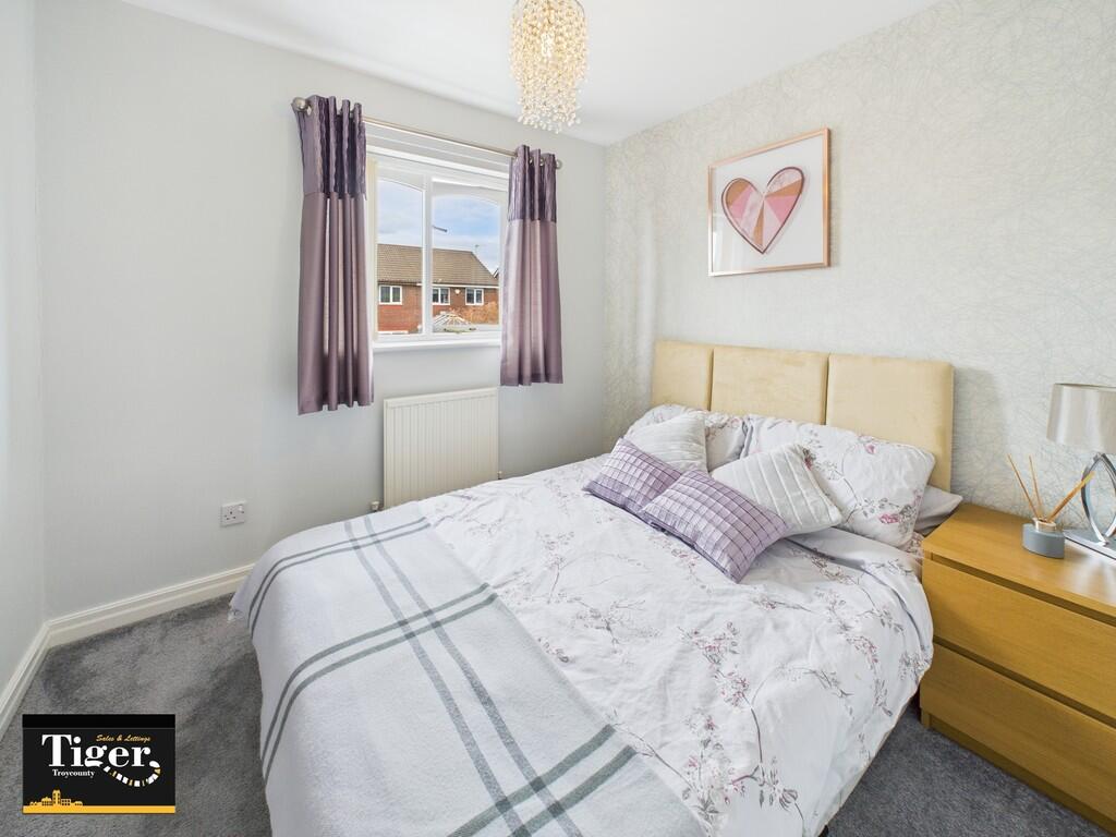 CAM02176G0-PR0550...