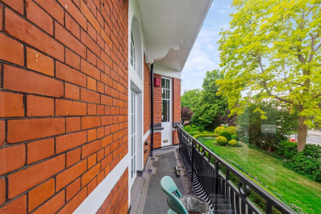 Prebend Mansions, W4 - FOR SALE