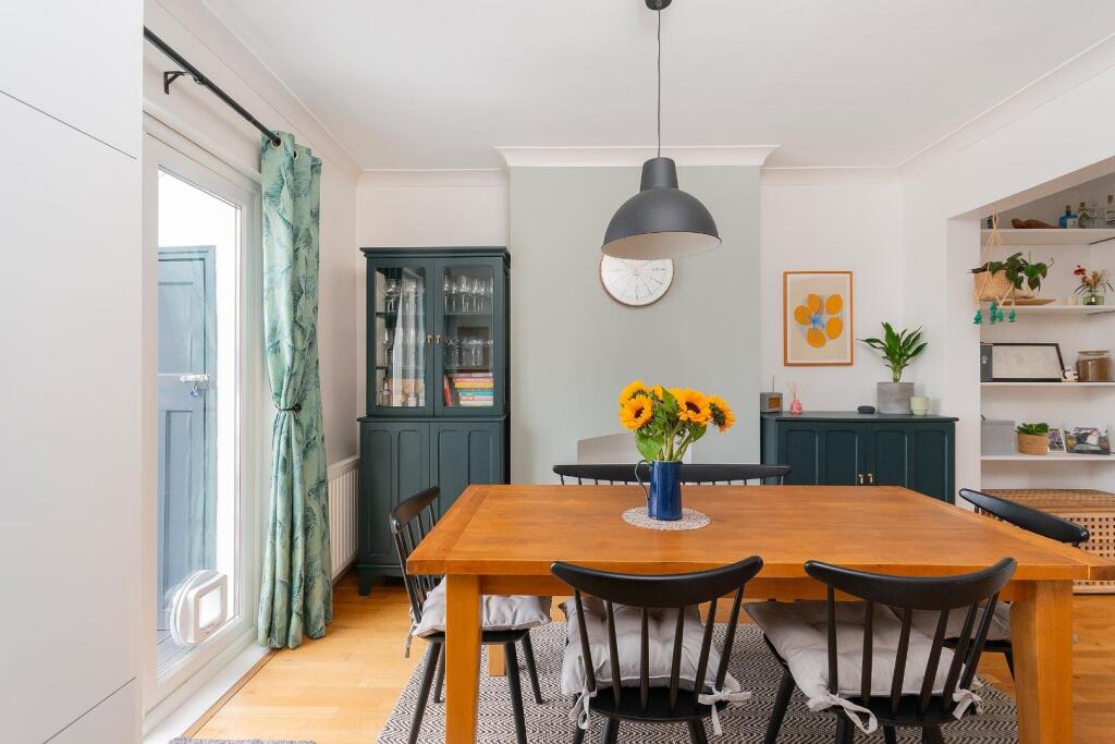 0W5RBN - Dining Room E.jpg