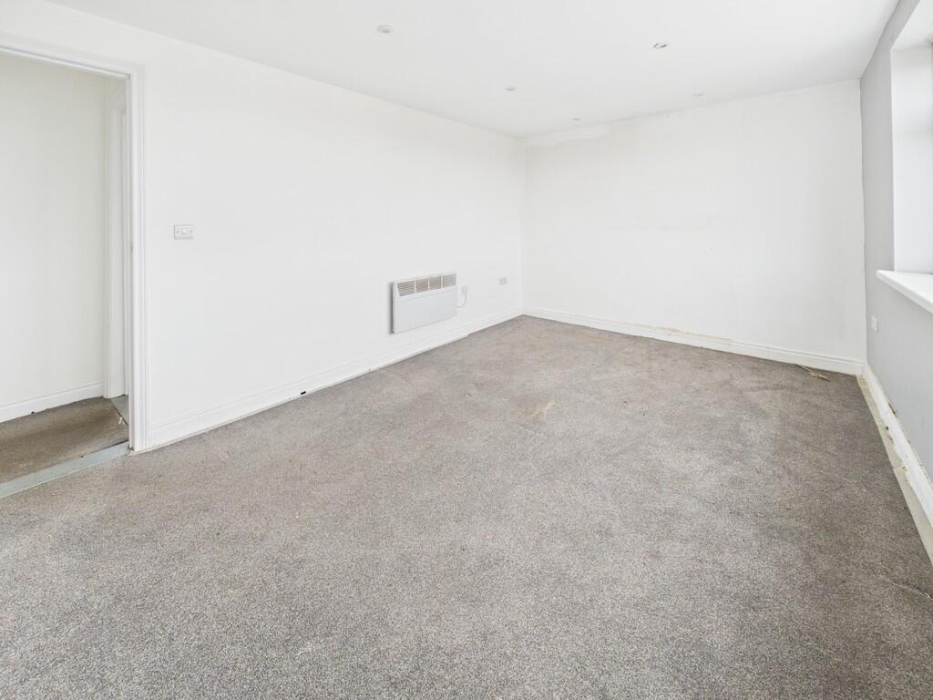 CAM05068G0-PR0012...