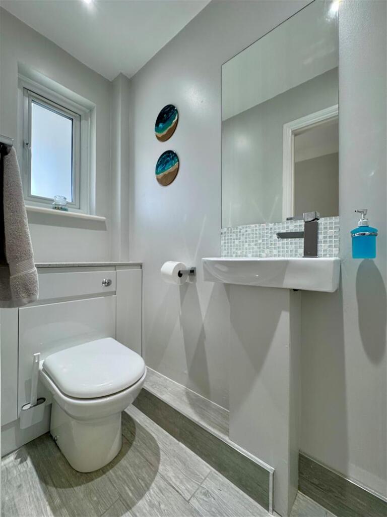 downstairs cloakroom.jpg