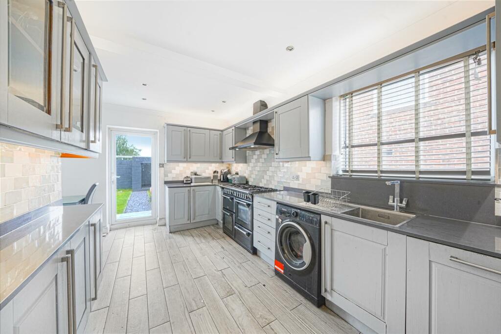 16 Burgess Avenue - D3fE6fIoPDFpjab9RqD1.jpg