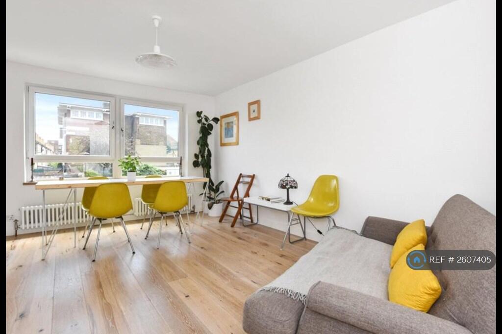 Lounge/Dinning Room