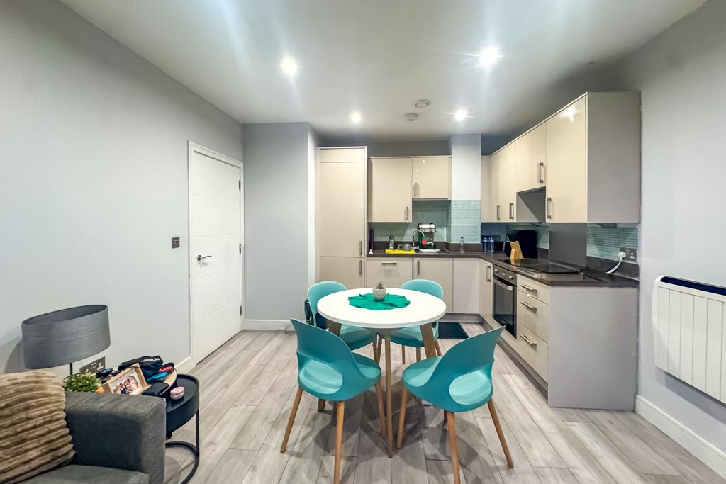 Kitchen/Living Area
