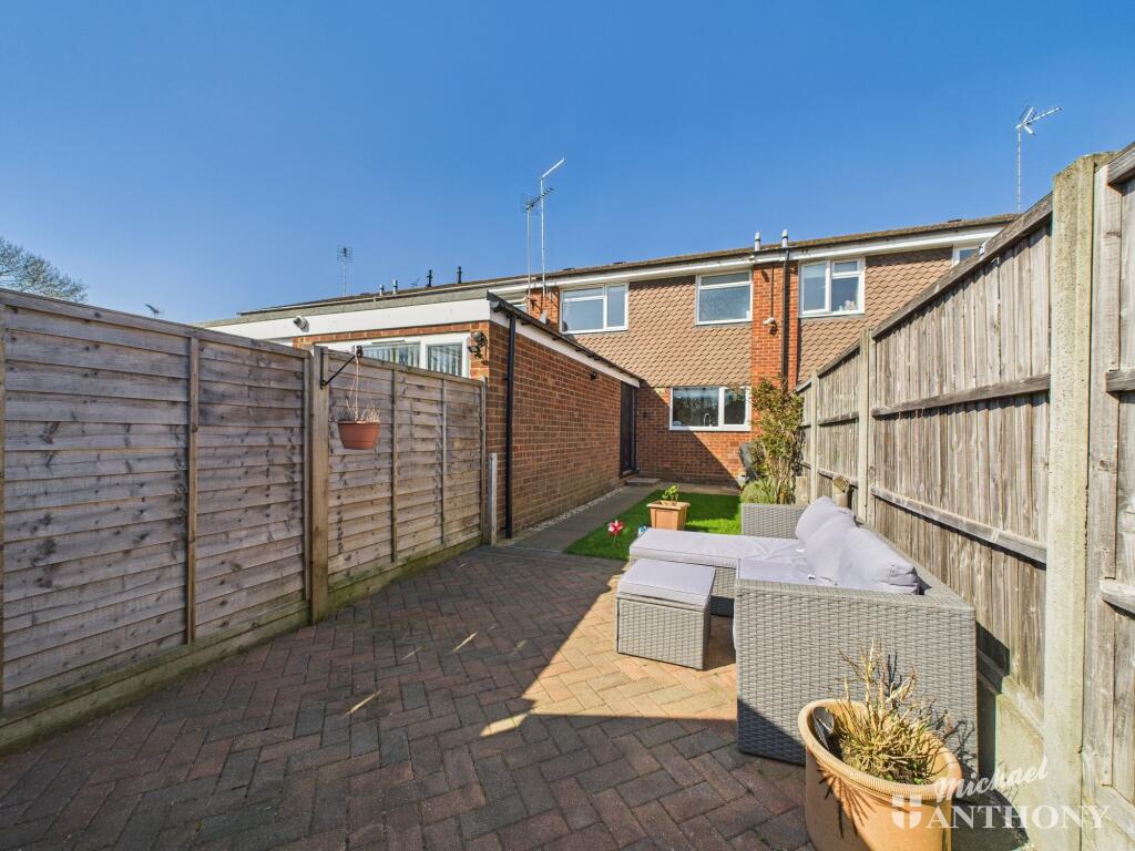 CAM02773G0-PR0270-STILL023