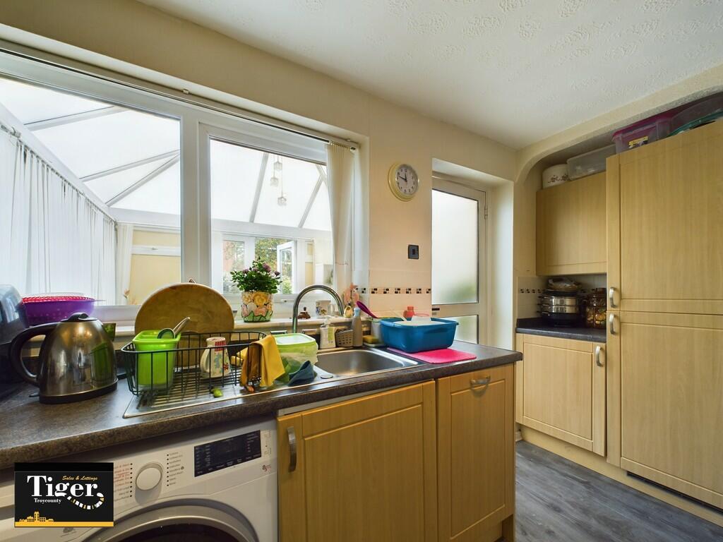 CAM02176G0-PR0338...