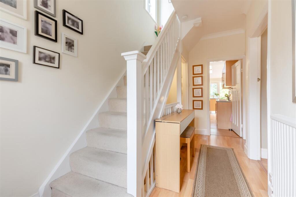 8653990-interior07.jpg