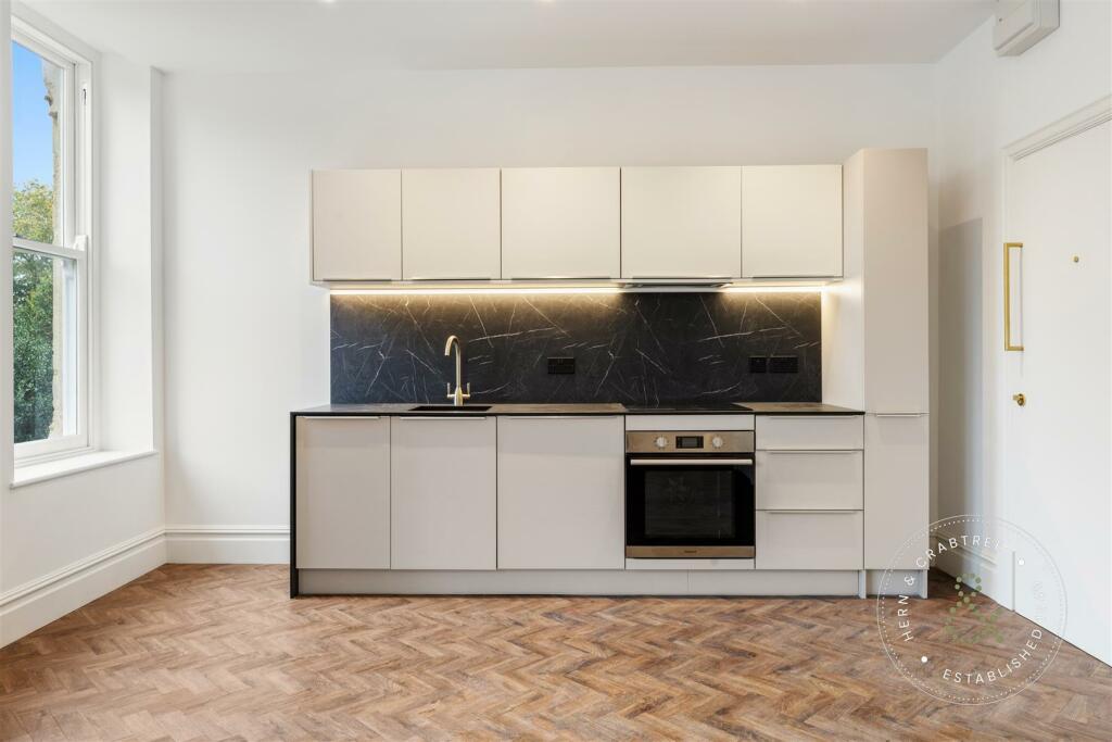Apartment 4....jpg