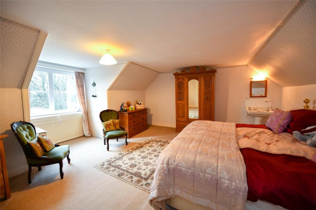 Spacious Bedroom
