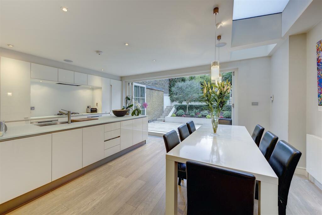 18 hamilton terrace 371082 kit_RGB.jpg