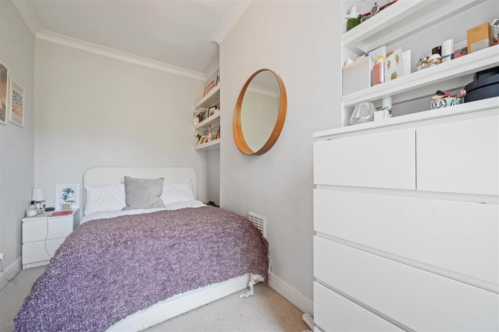 Lena Gardens - Bedroom3 (1).JPG