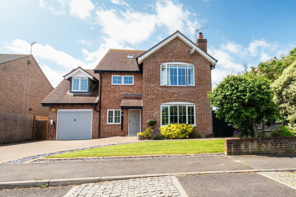 5 Cobb Close-4.JPG