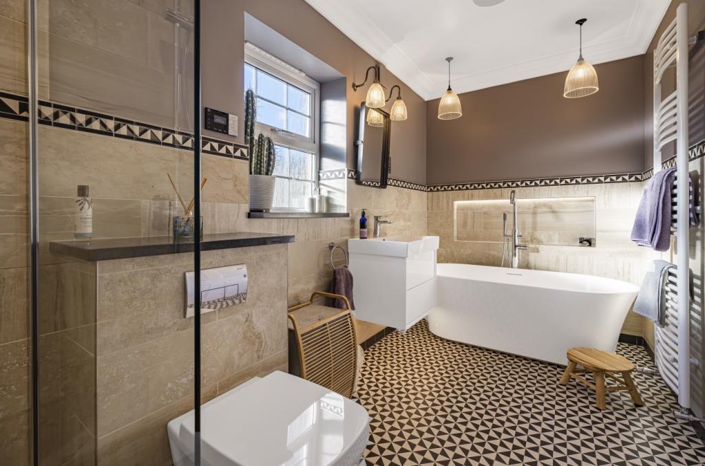 En-Suite Bathroom